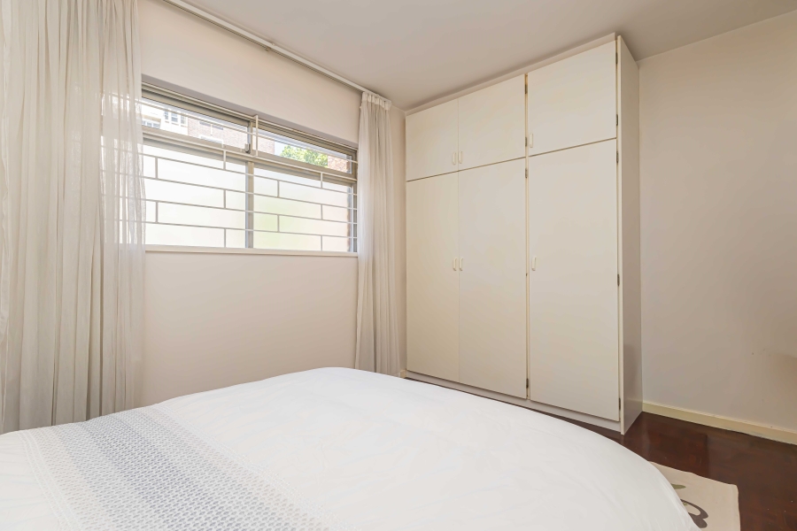 2 Bedroom Property for Sale in Sea Point Western Cape